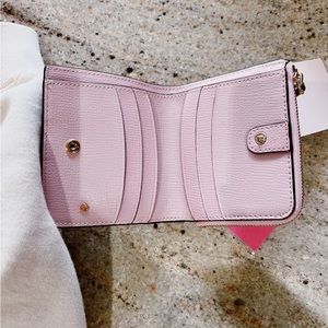 NWT TUTUPINK KATE SPADE WALLET!!! 💗🤍💗🤍
